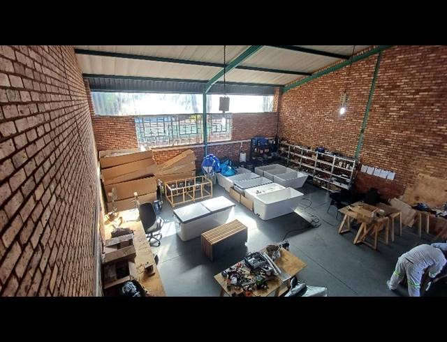 INDUSTRIAL PROPERTY TO RENT IN HENNOPSPARK